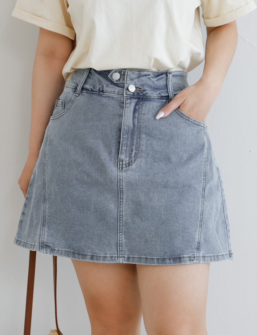 Stitched Waistband Plus Size Denim Skort (With inner pants)