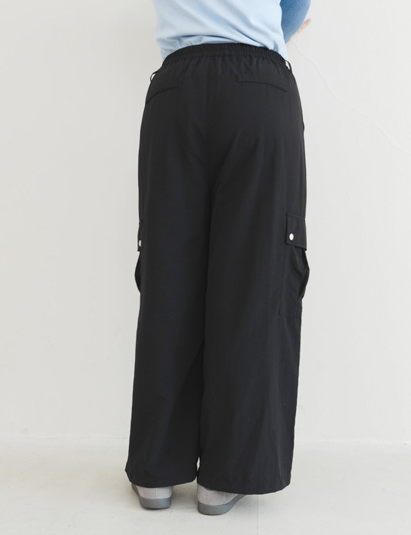 MUA! Edgy Pleated Back Elastic Nylon Plus Size Cargo Pants