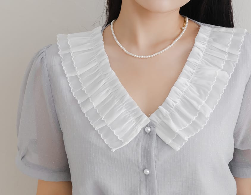 MISS. Romantic Contrast Pearl Buttons Ruffle Plus Size Blouse