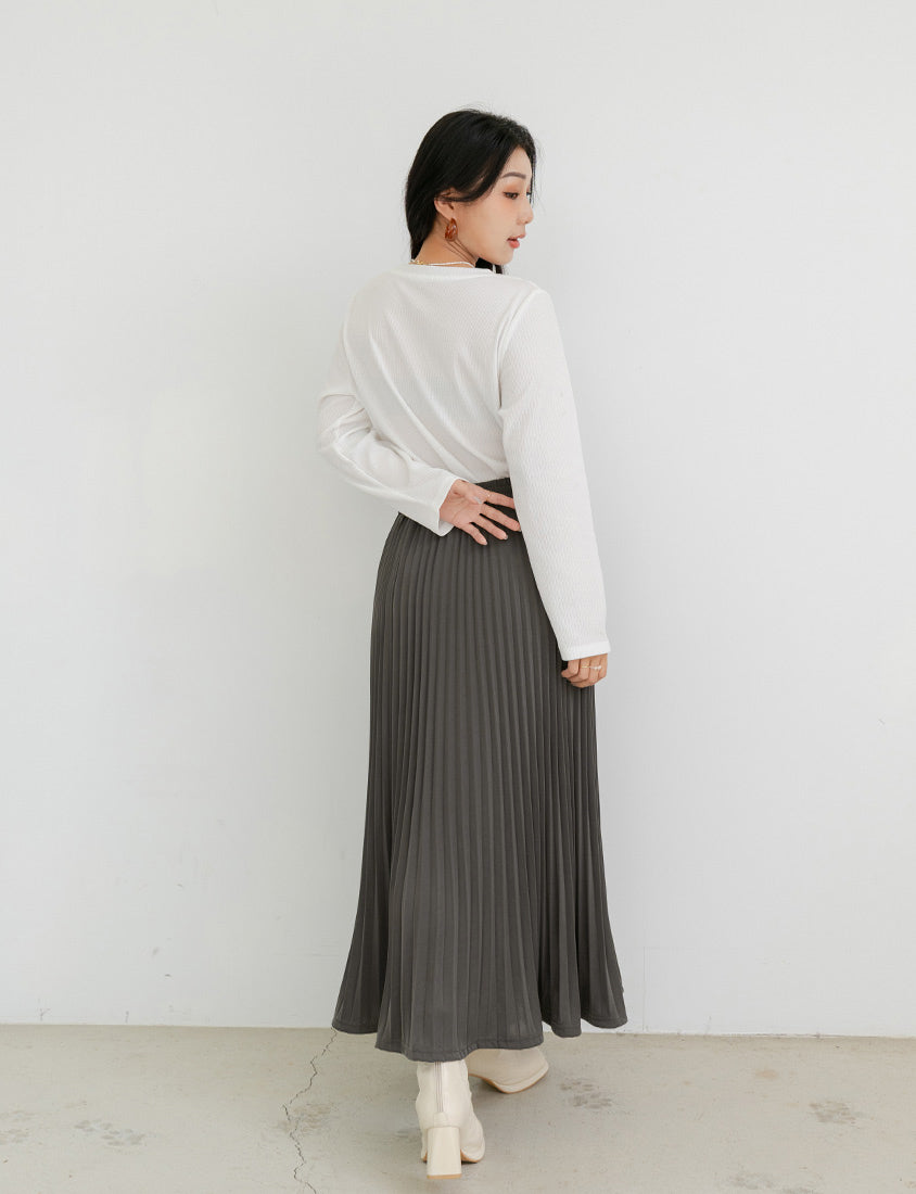 MISS. Fairy Pleated Elastic Waist Plus Size Maxi Skirt