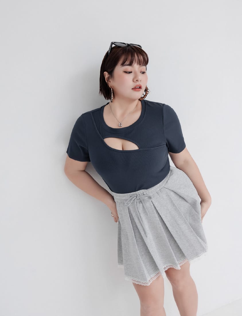MUA! Pleated Lace-Trim Elastic Drawstring Plus Size Cotton Skirt (with Inner Shorts)
