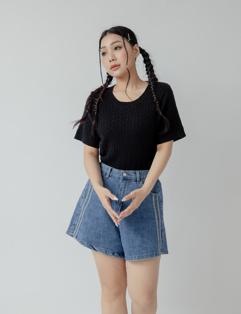 Crewneck Cable Knit Short Sleeve Top