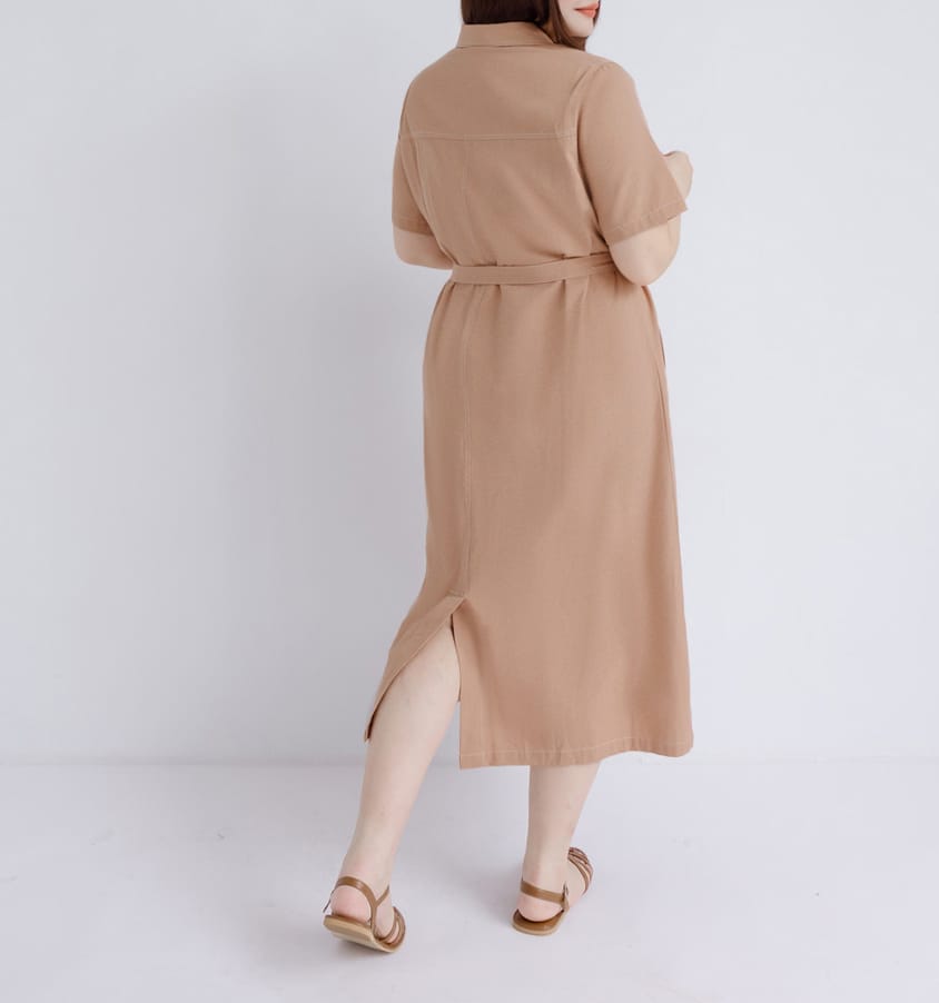 Color-Block Stitching Collar Twill Plus Size Maxi Dress (with Waist Tie)