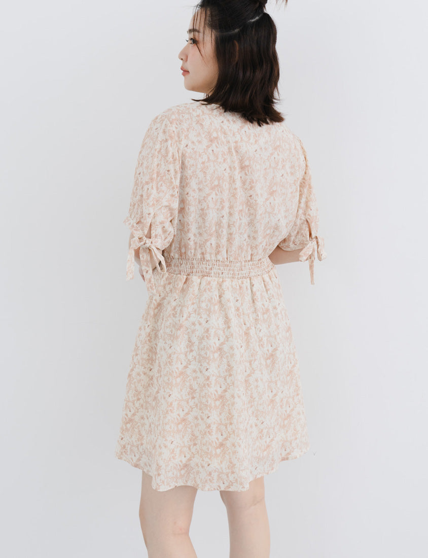 Heart Button Cuff Tie Plus Size Floral Mini Dress