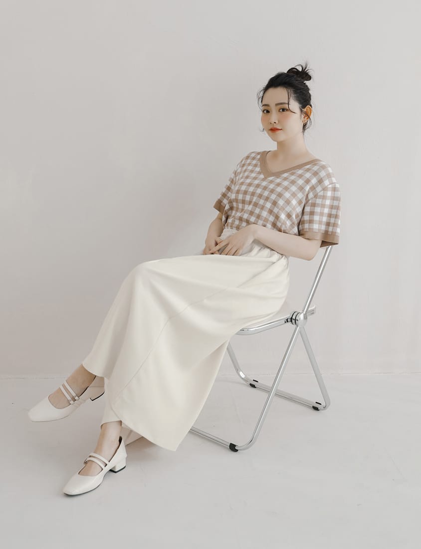 Plaid V-Neck Knit Plus Size Short Sleeve Top