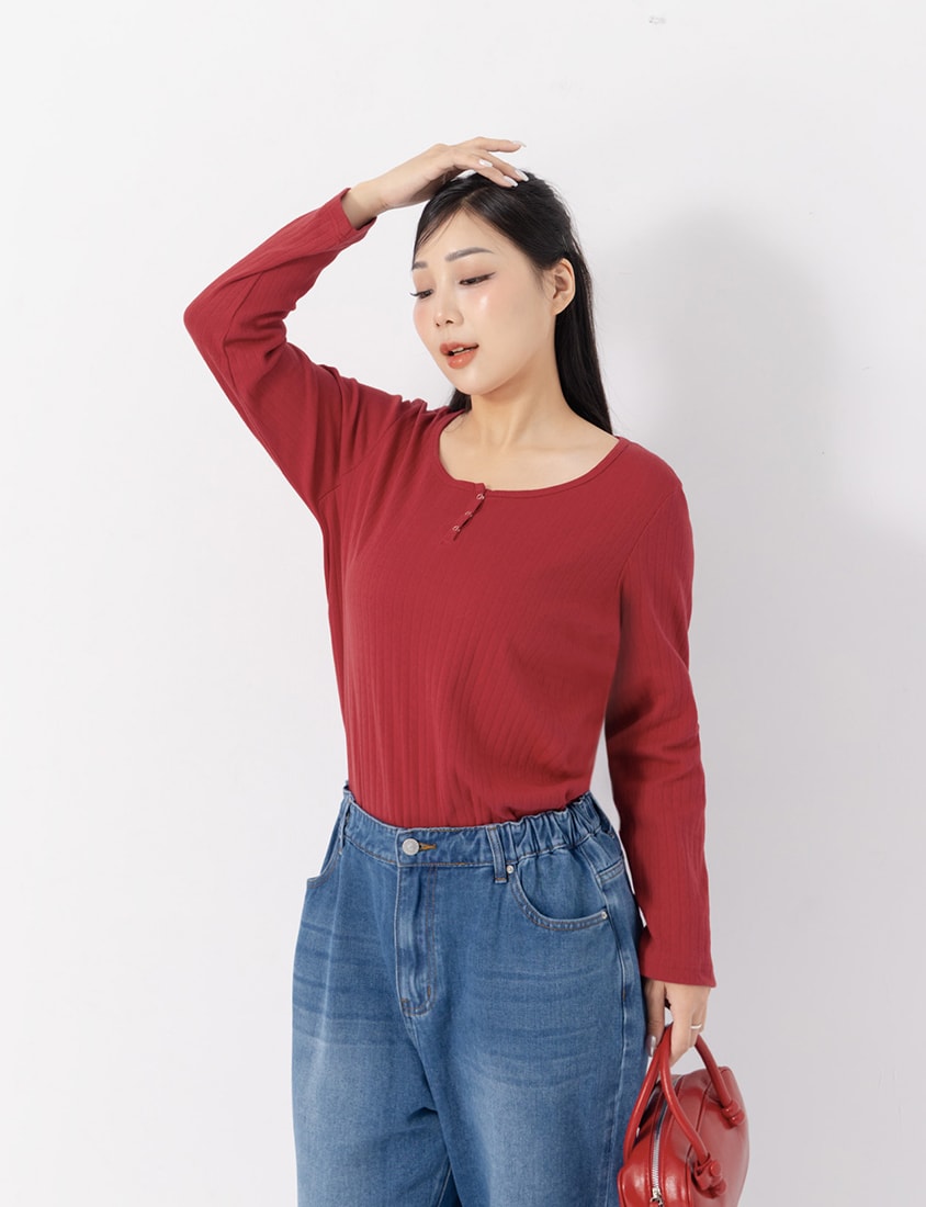 Jacquard Ribbed Button-Front Plus Size Crewneck Top