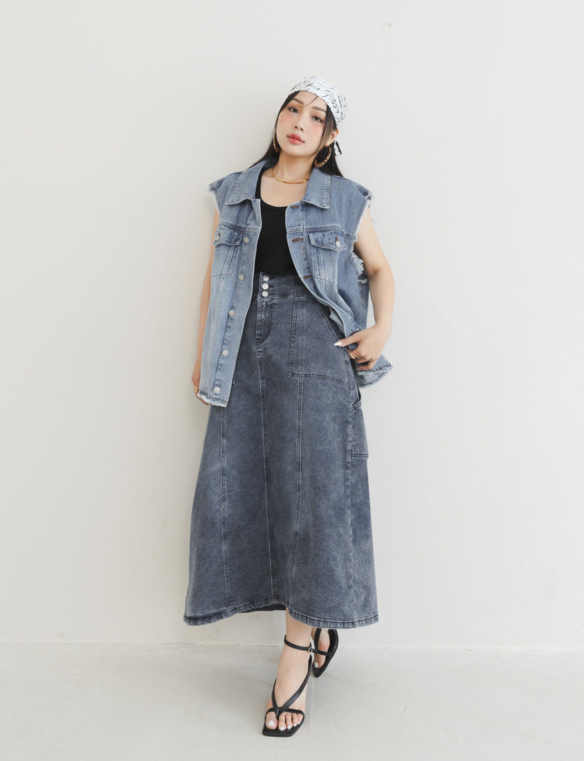 MUA! Ultra-Stretch Back Slit High-Waist Washed Denim Plus Size Maxi Skirt