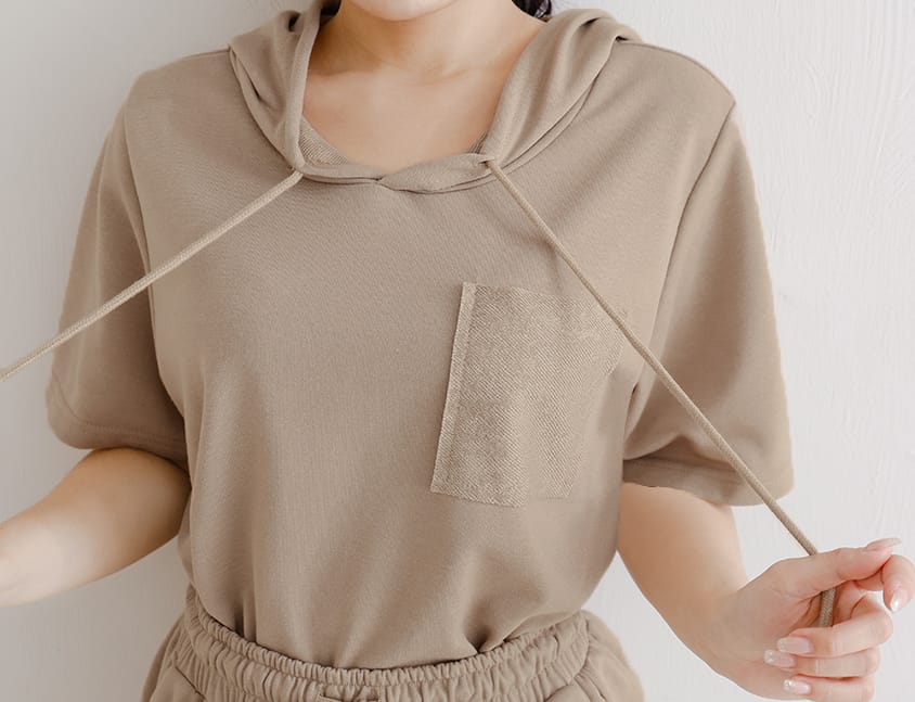 Reverse Square Pocket Plus Size Hooded Top