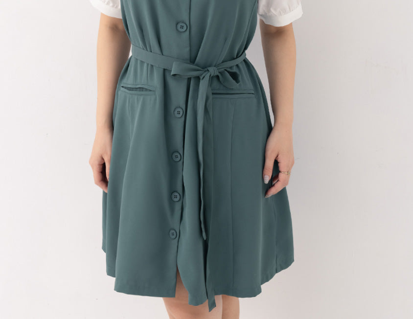 MISS. Elegant Lace Collar Plus Size Puff Sleeve Dress (With Waist Tie)