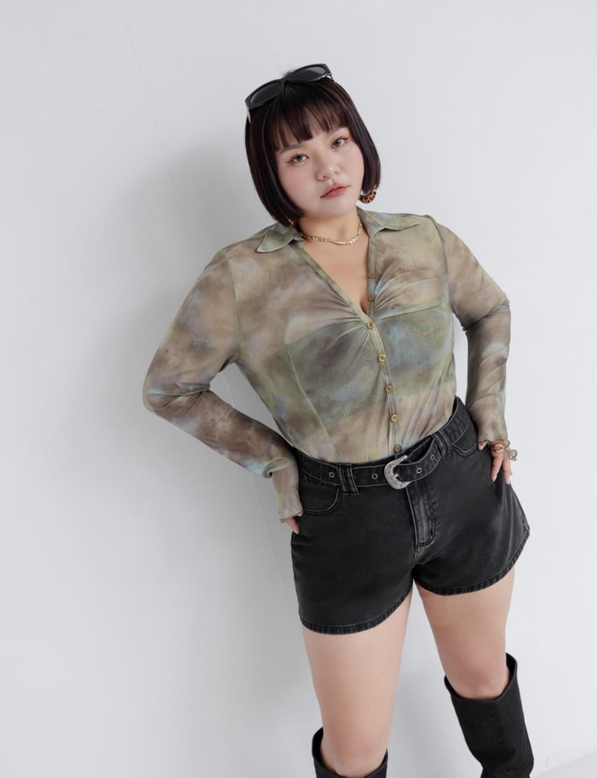 MUA! Sexy Statement Wash Plus Size Denim Shorts (With Belt)