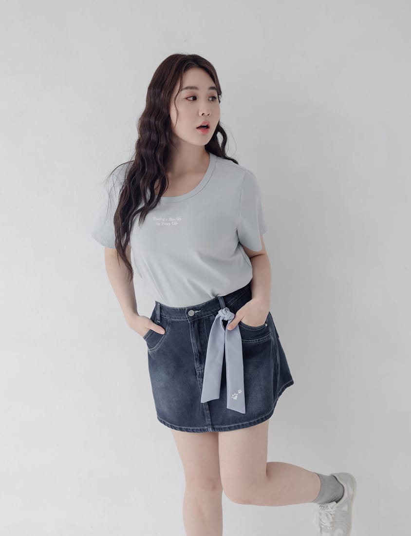 Mei-Mei Charity Slogan Plus Size Embroidered Tee