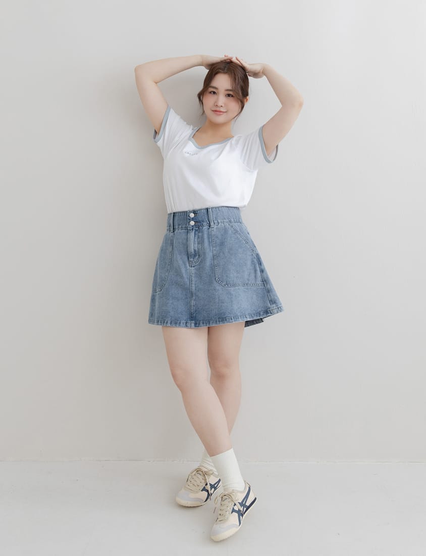 CREAMY Embroidered Color-Block Plus Size Tee