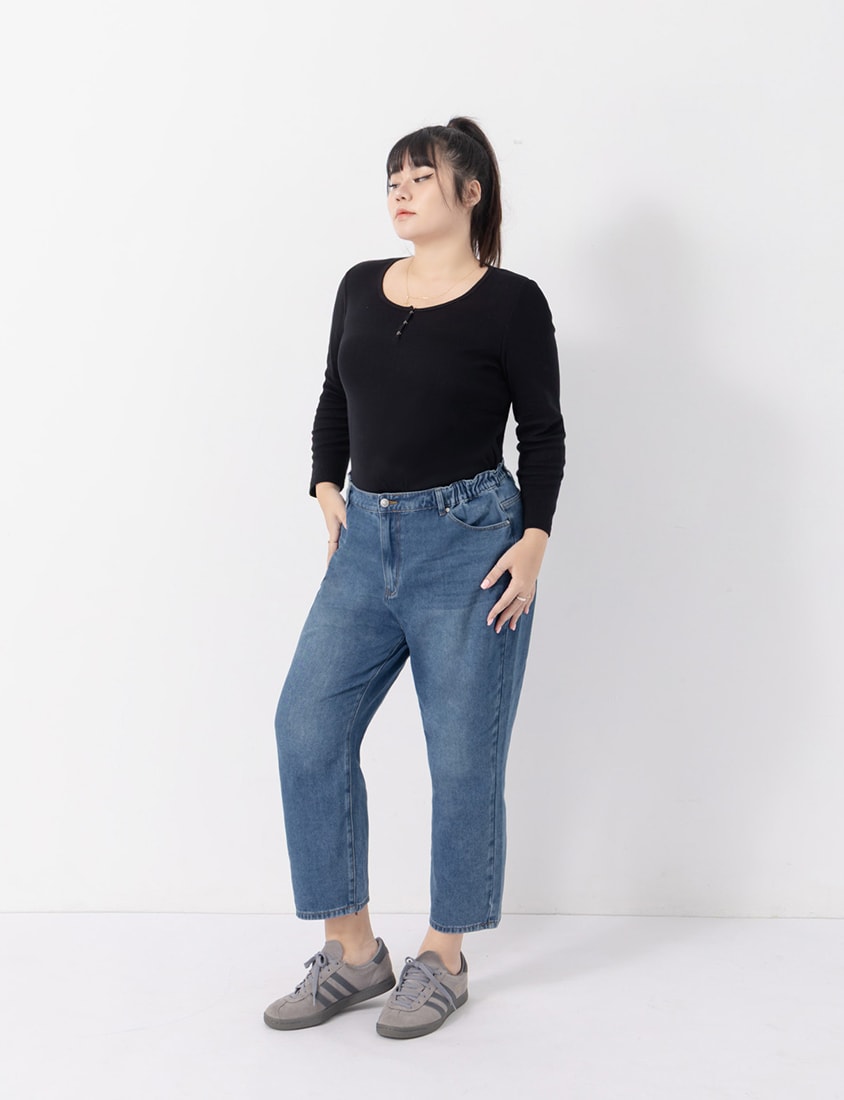 Jacquard Ribbed Button-Front Plus Size Crewneck Top