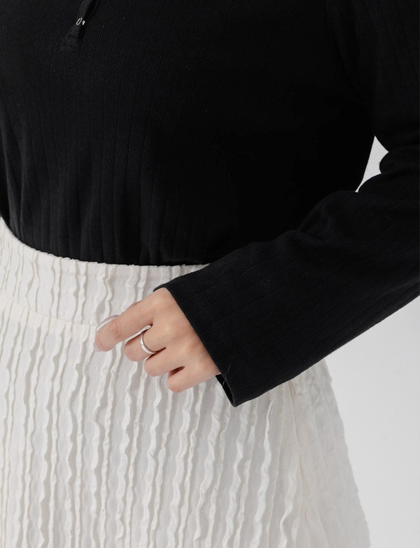 Jacquard Ribbed Button-Front Plus Size Crewneck Top