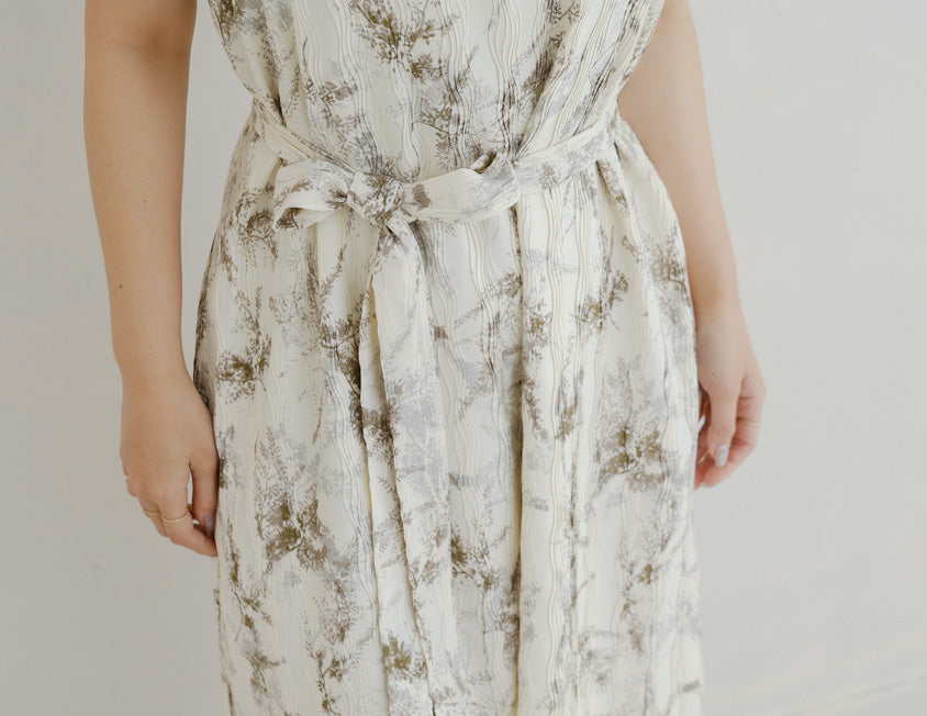 MISS. Wavy Textured Adjustable Strap Plus Size Dress (with Belt)