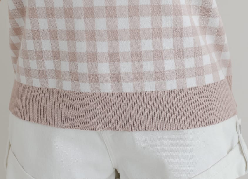 Plaid V-Neck Knit Plus Size Short Sleeve Top
