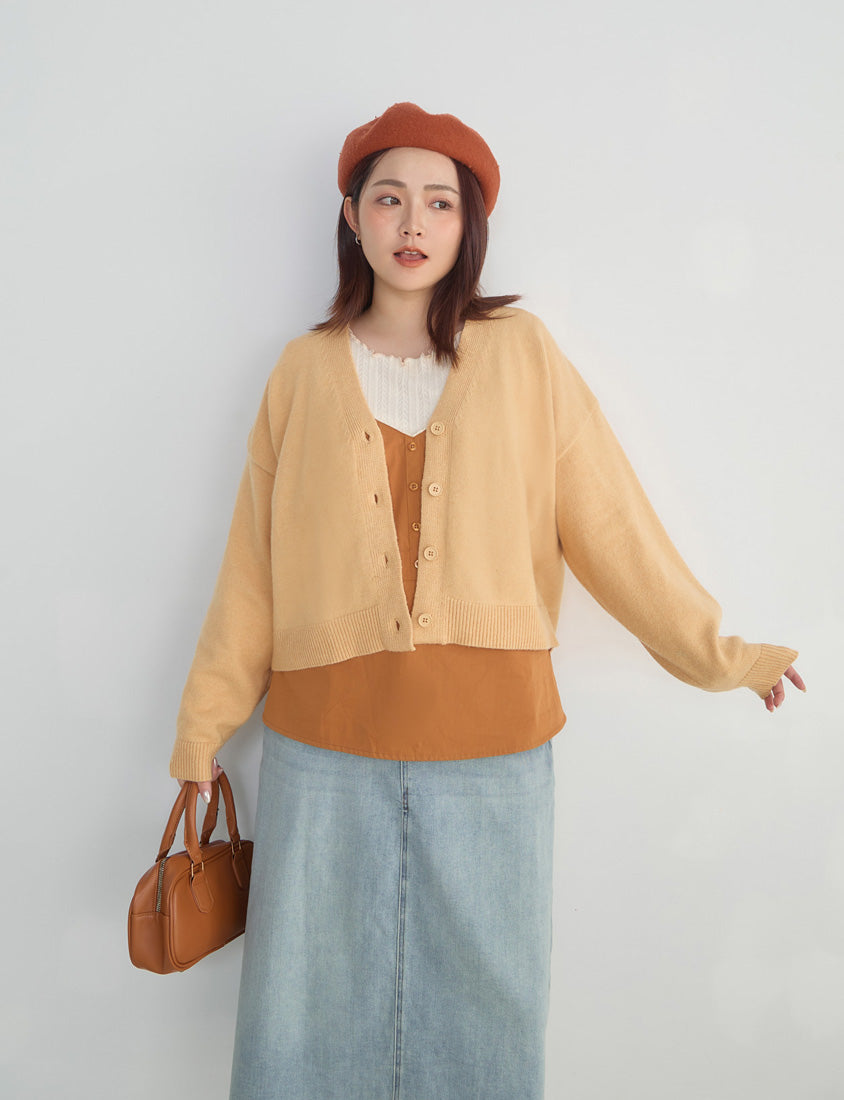 Classic V-Neck Multicolor Cropped Plus Size Knit Cardigan