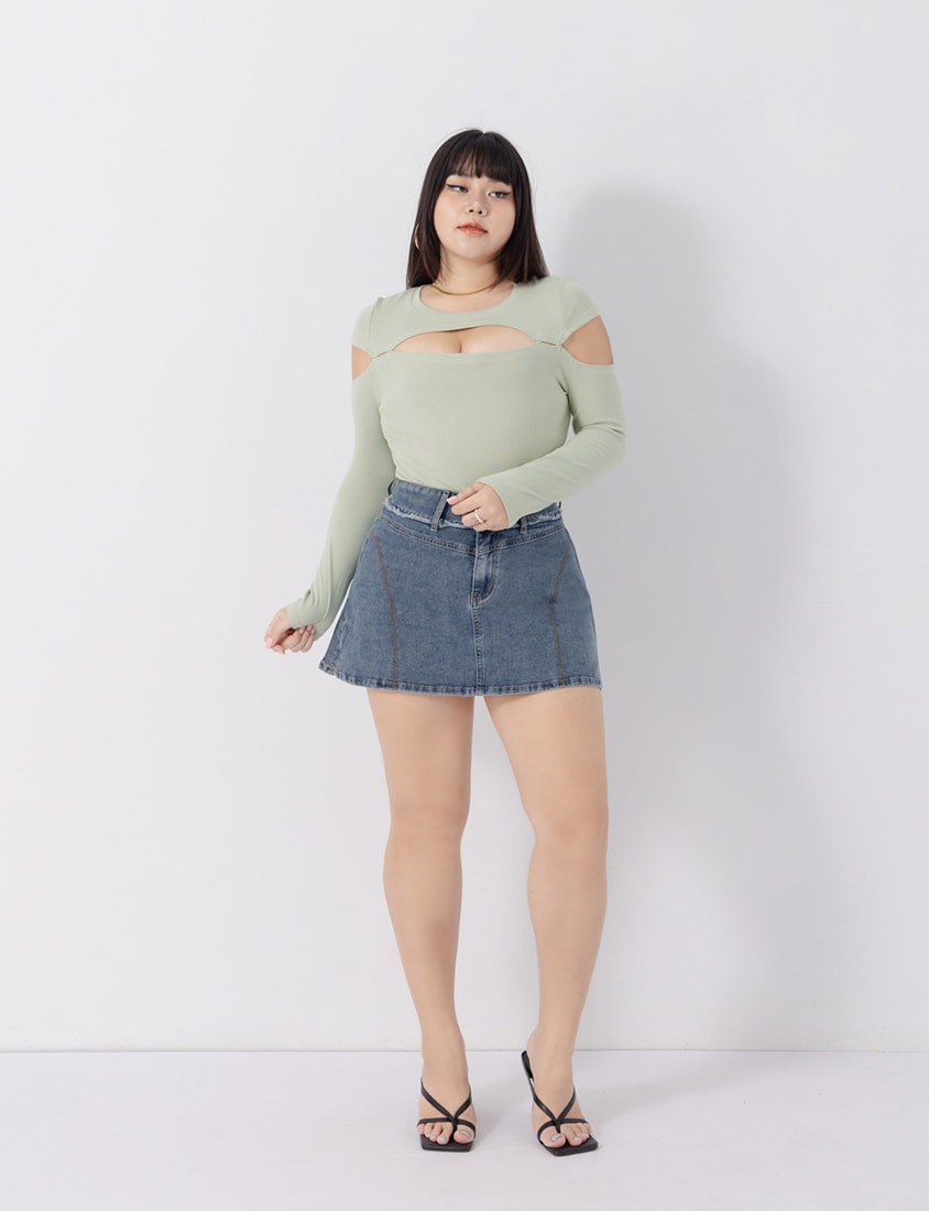MUA! Cut-Out Plus Size Ribbed Top