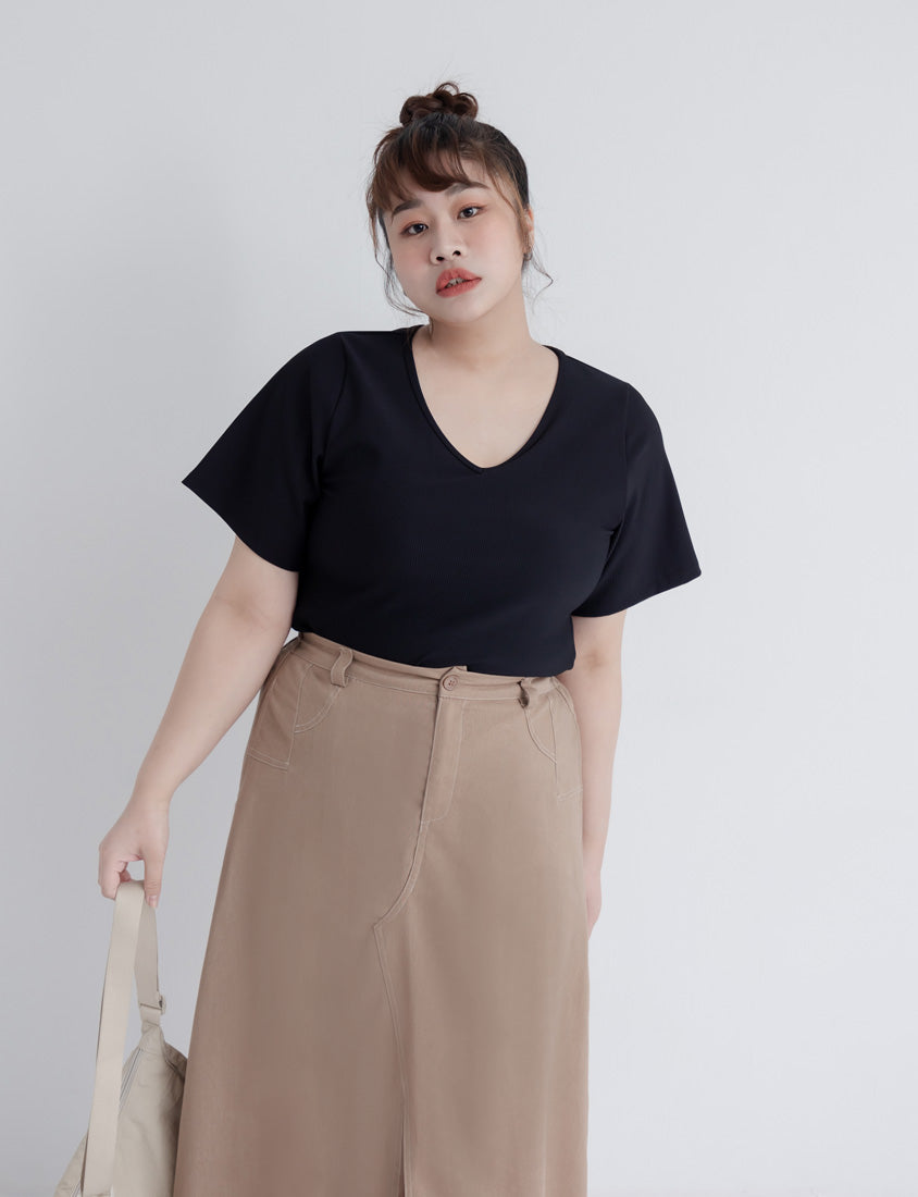 Pobra. Airy Ribbed V-Neck Short Sleeve Plus Size Bratop