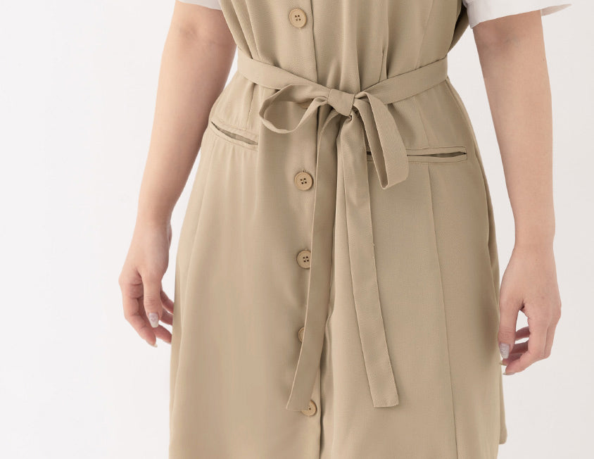 MISS. Elegant Lace Collar Plus Size Puff Sleeve Dress (With Waist Tie)