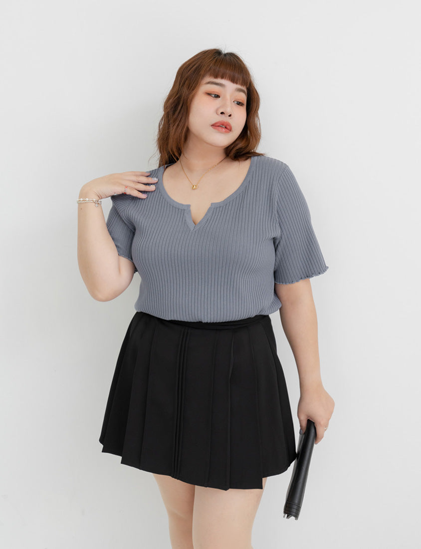 MISS. Essential Wavy Edge Plus Size Knit Top