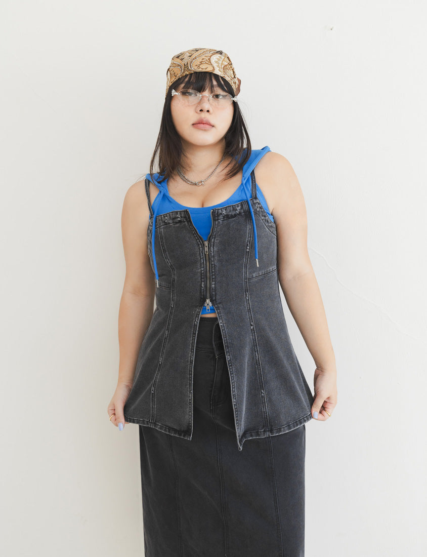 MUA! Distressed Zip-Up Convertible Plus Size Denim Vest