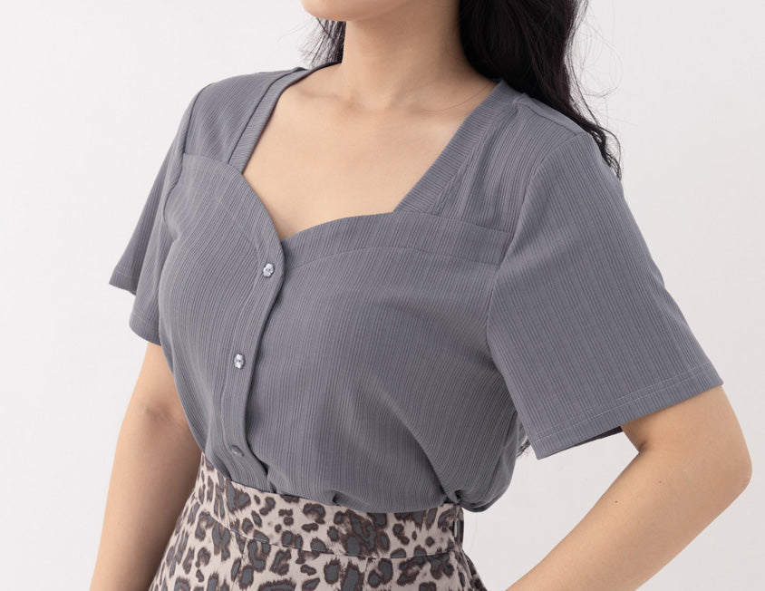 Multicolor Heart Collar Floral Button Plus Size Ribbed Top