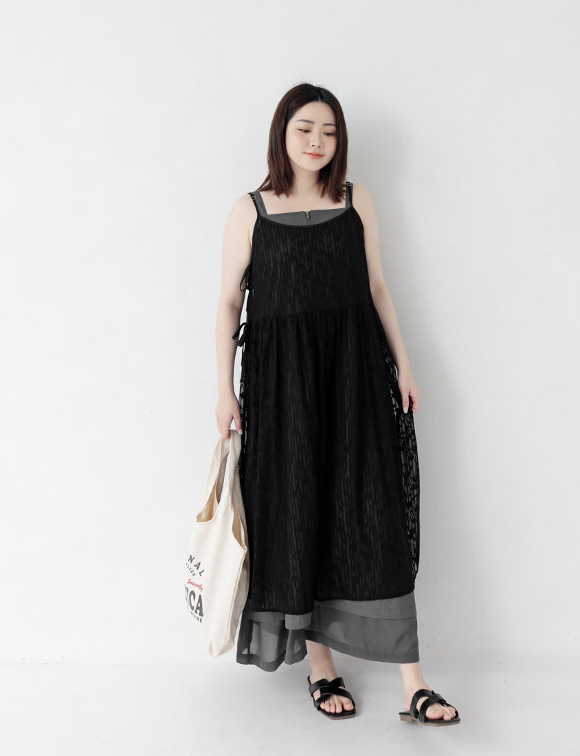 Multi-Layered Cargo Adjustable Strap Plus Size Maxi Dress