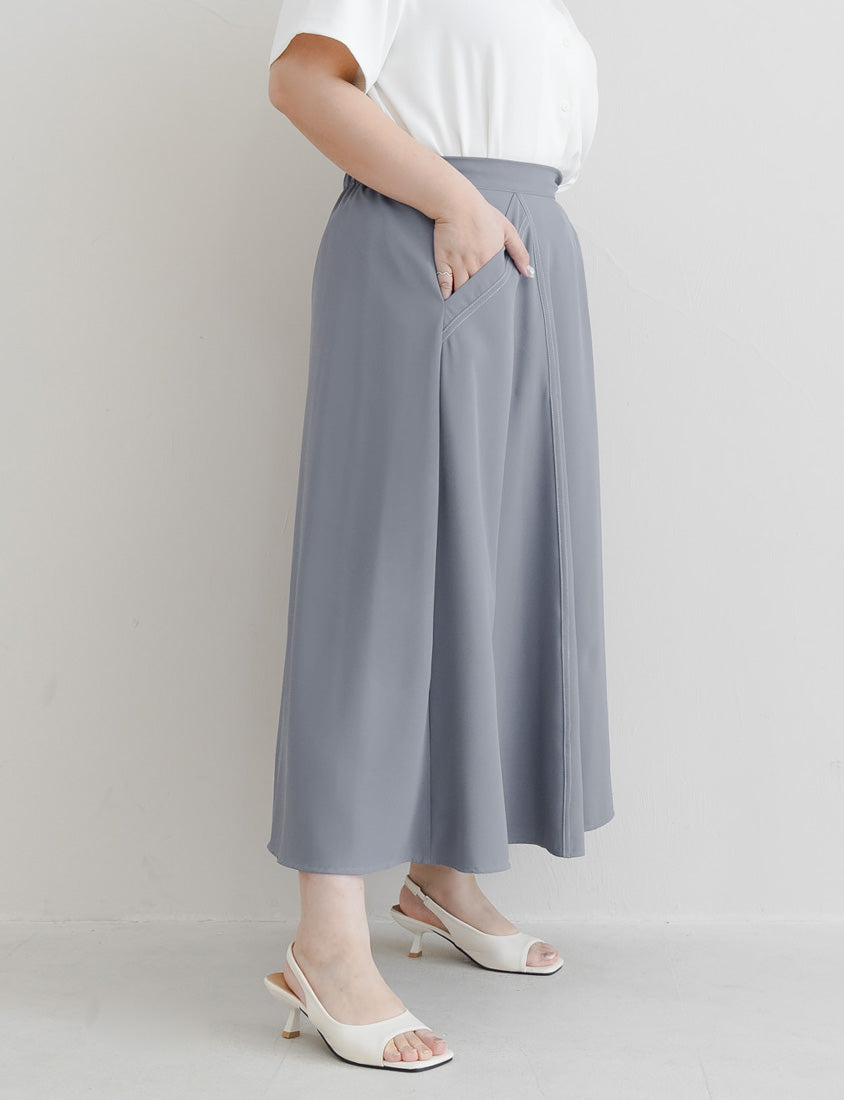 MISS. Contrast Stitch A-Line Back Elastic Waist Plus Size Maxi Skirt