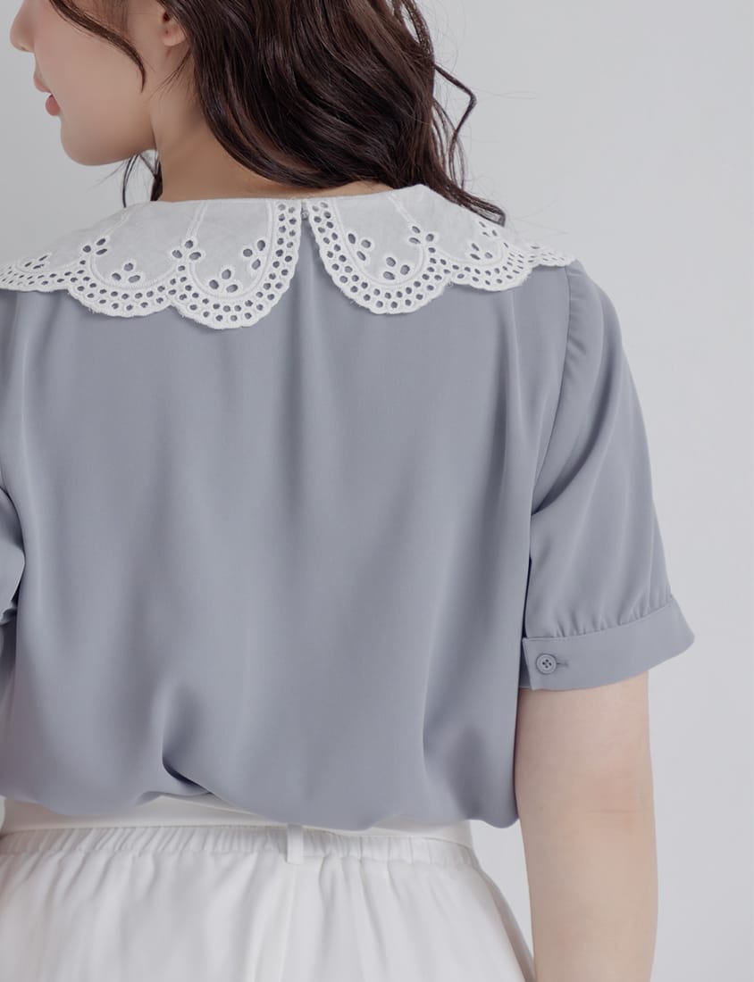 Sweet Lace Collar Puff Sleeve Plus Size Blouse