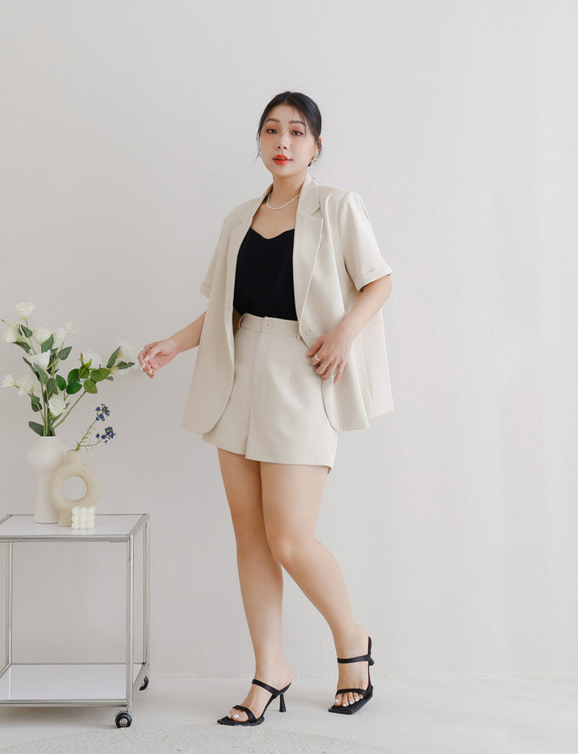 MISS. Elegant Back Elastic Waist Plus Size Tailored Shorts