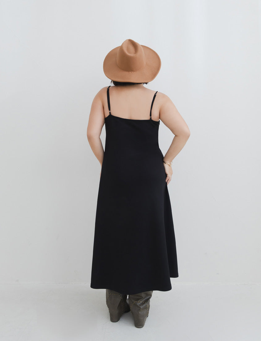 MUA! Space Cotton Adjustable Front Tie Side Slit Plus-Size Dress