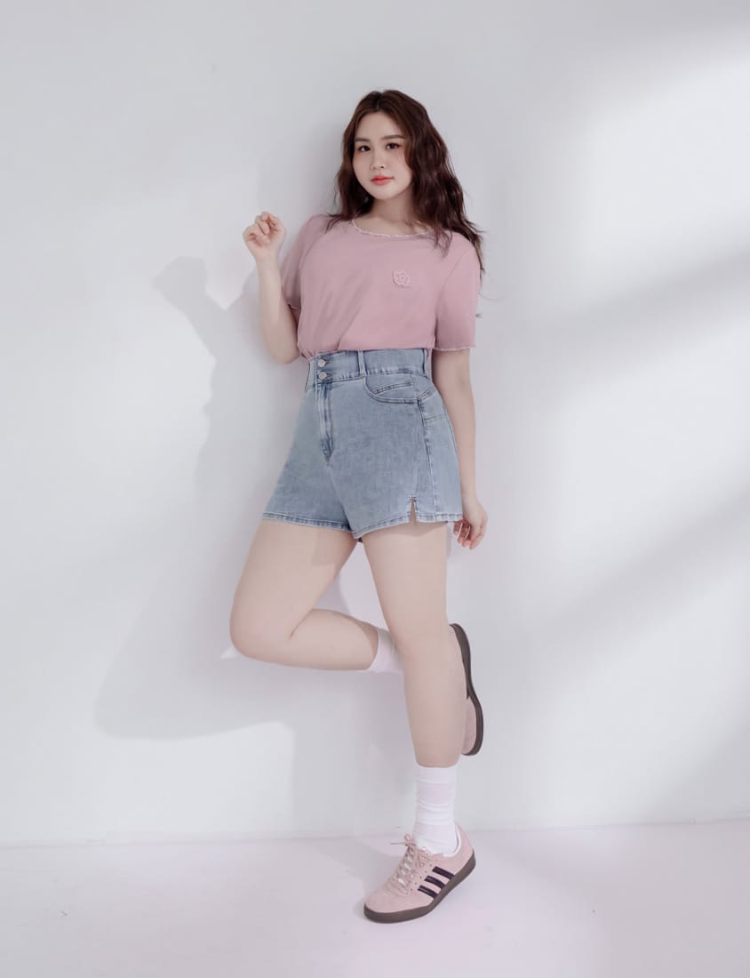 Ultra Waist-Sculpting Side Slit Slim Plus Size Denim Shorts