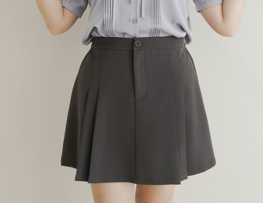 MISS. Wrinkle-Resistant Pleated Suit Plus Size Tailored Mini Skirt (With Shorts)