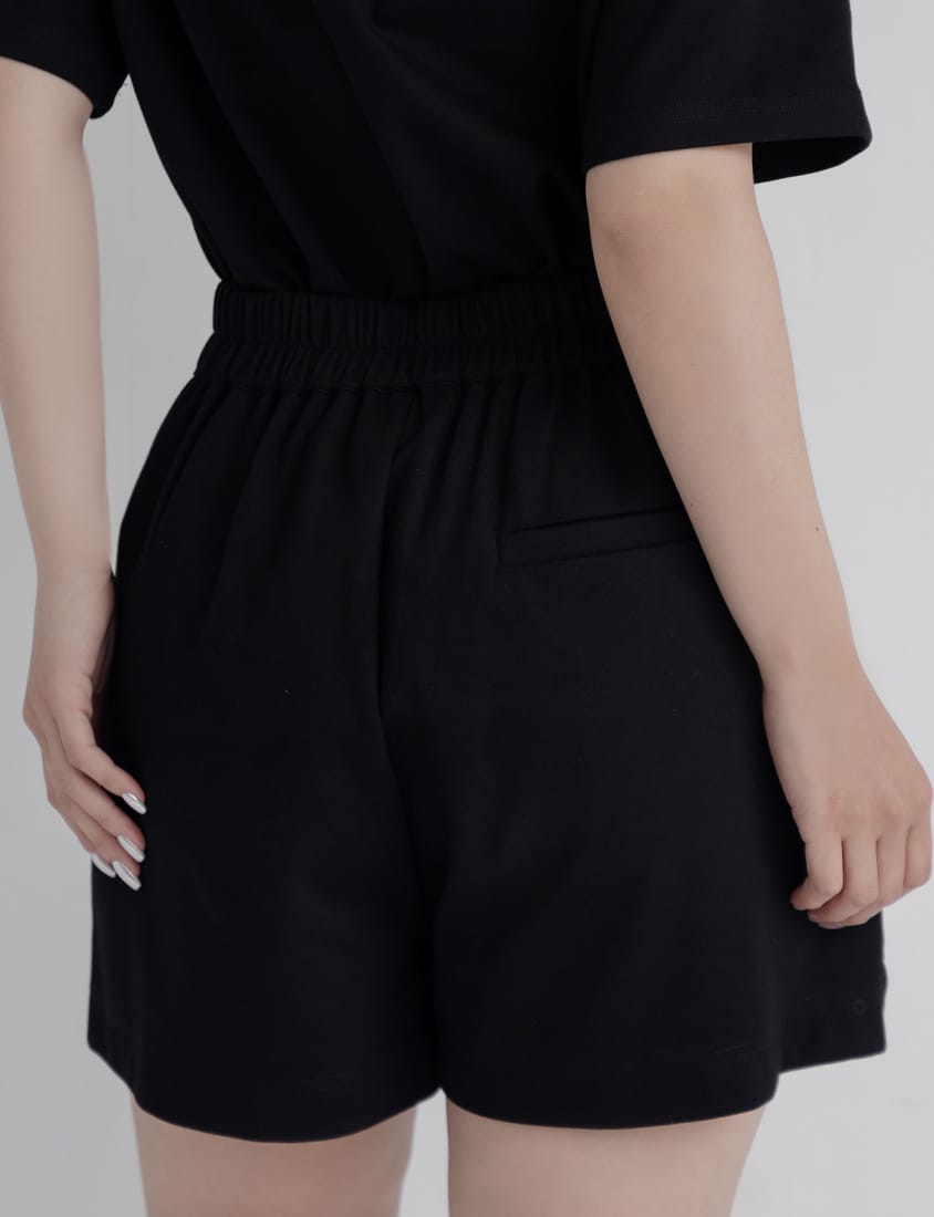 Summer Pleated Back Elastic Waist Plus Size Shorts
