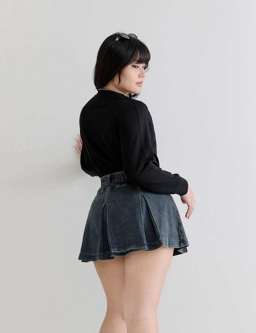 MUA! Cloud Cotton Front Cut-Out Plus Size Long Sleeve Top