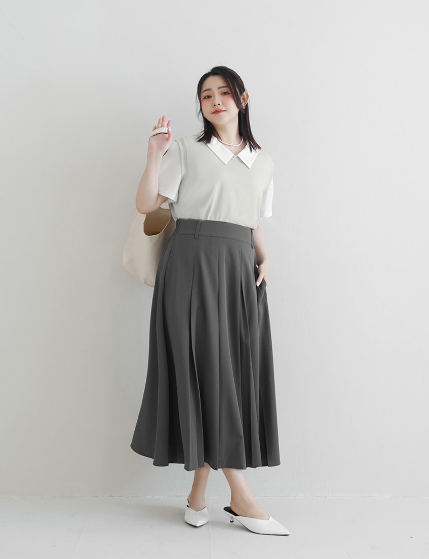MISS. Elegant Wide Pleated Elastic Back Waist Plus Size Maxi Skirt