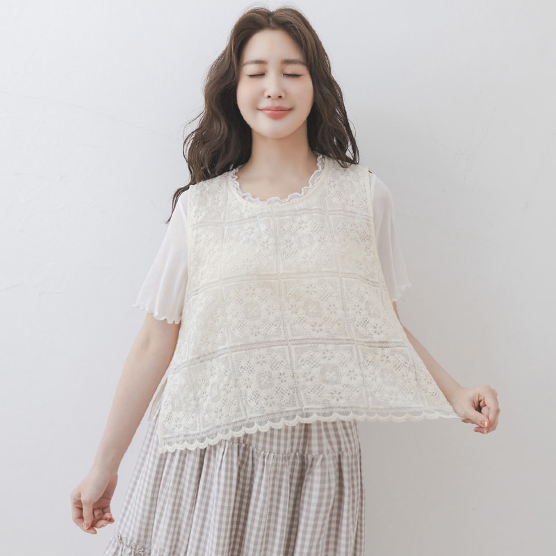 Crochet Lace Side-Tie Crew Neck Plus Size Tank Top