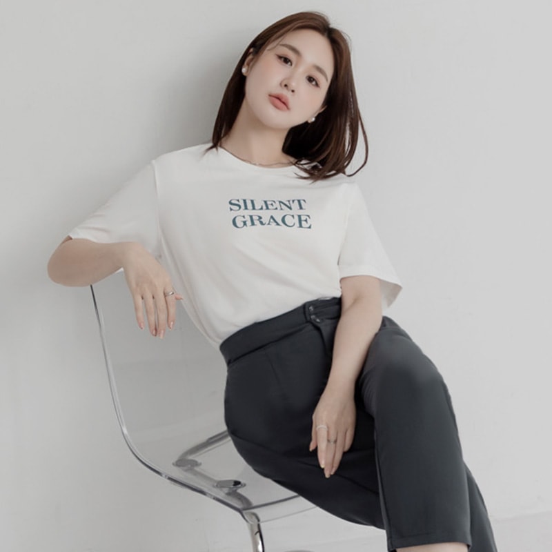 MISS. Basic Graphic Print Plus Size Short Sleeve Tee