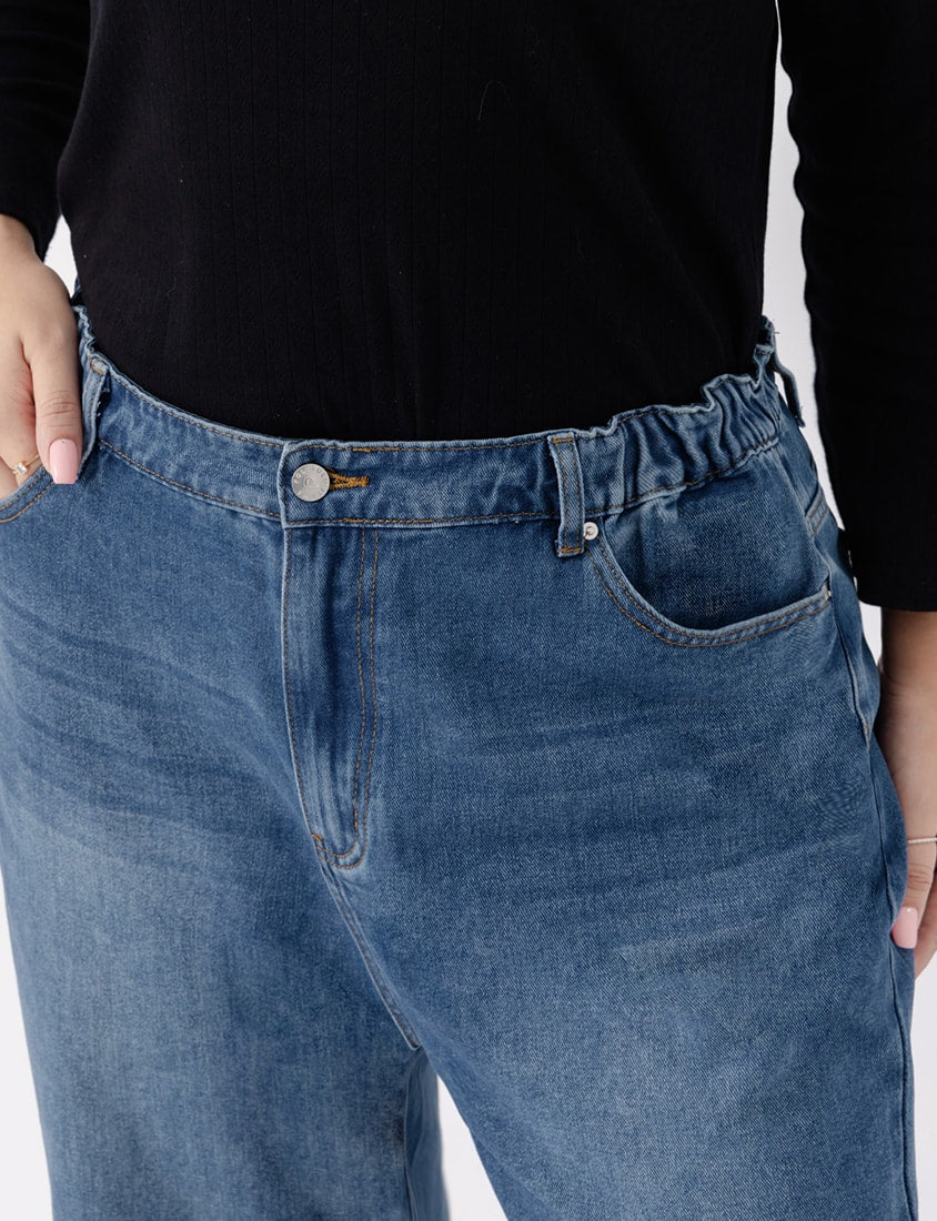 Standard Perfect Fit Plus Size Boyfriend Jeans