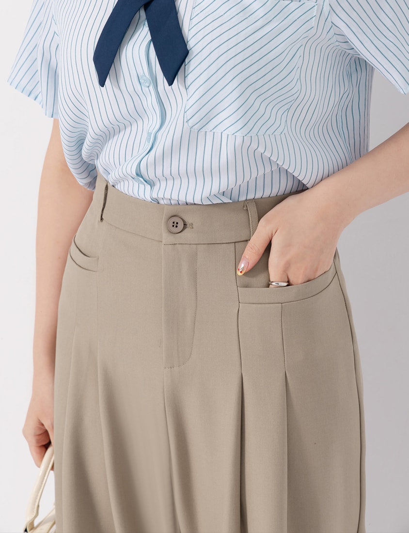MISS. Wrinkle-Resistant Elastic Back Pleated Plus Size Trousers