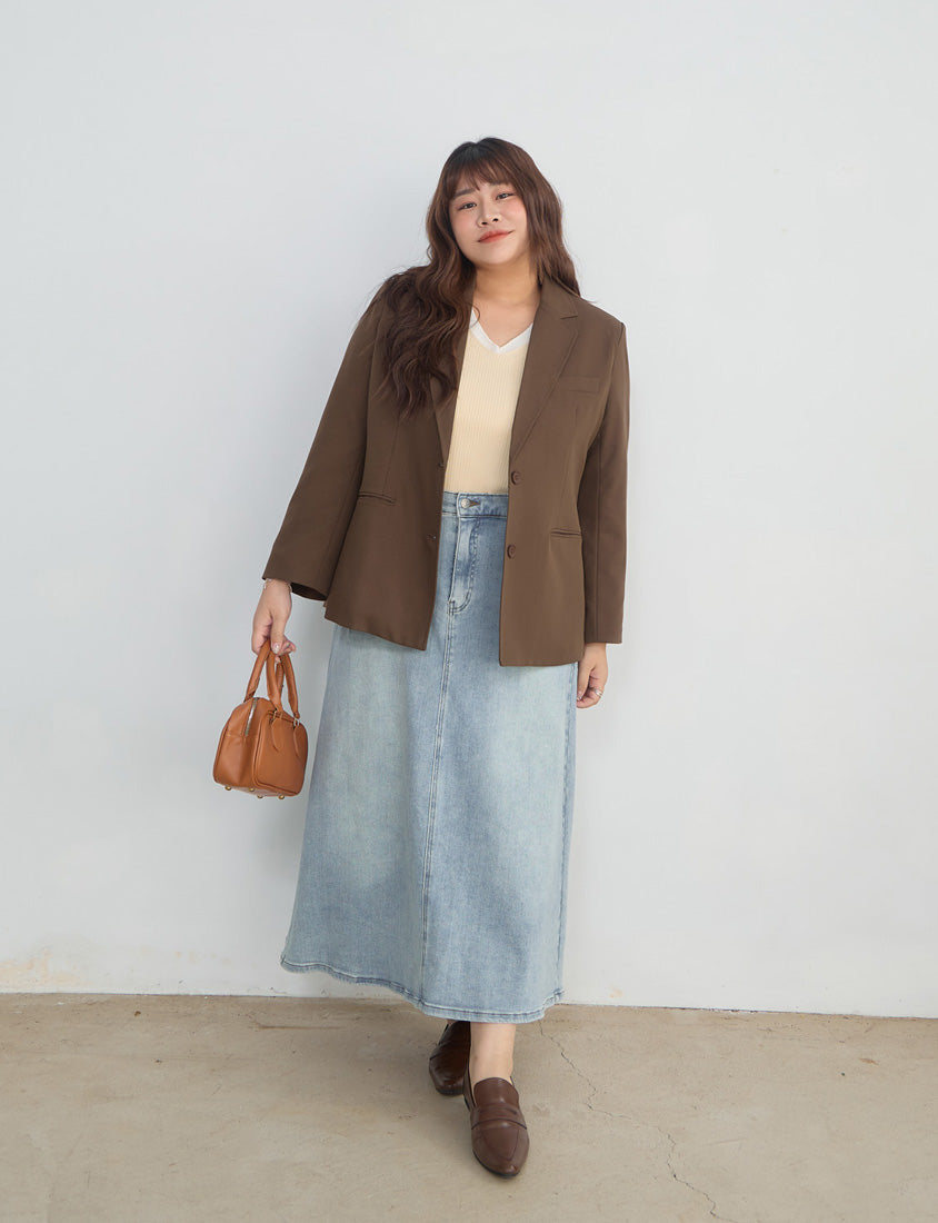 Apple-Shaped Friendly! Perfect Fit Back Slit Plus Size Denim Maxi Skirt