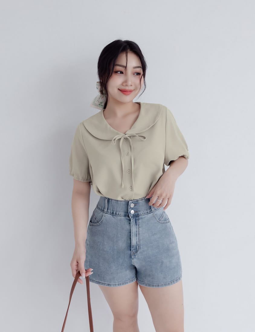 Ultra Waist-Sculpting Side Slit Slim Plus Size Denim Shorts