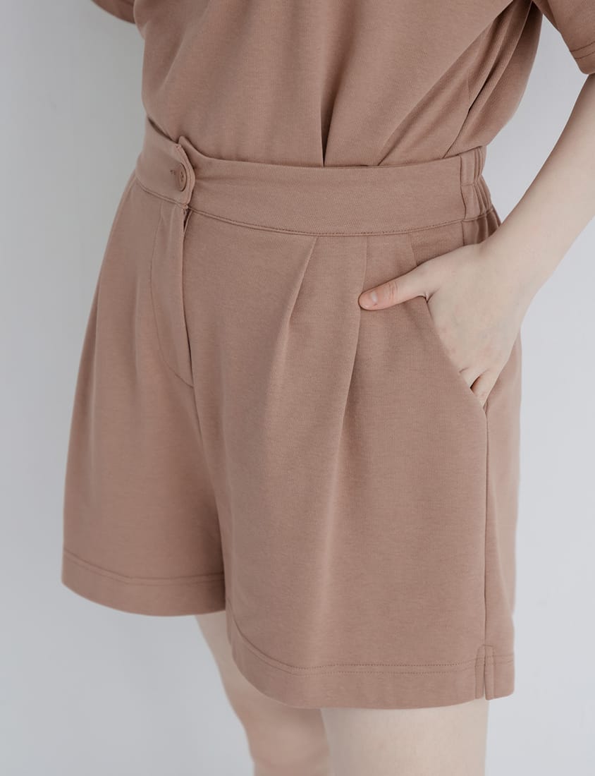Summer Pleated Back Elastic Waist Plus Size Shorts