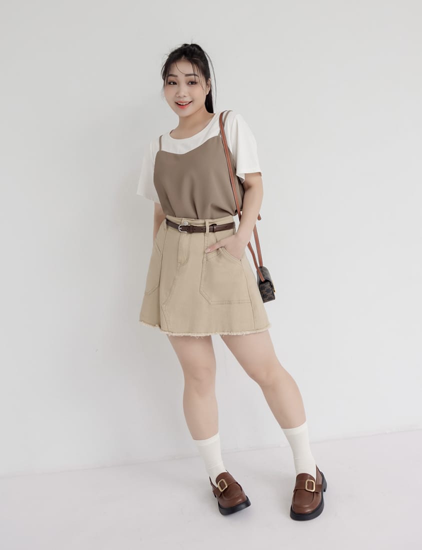 Pocket Twill Cotton Frayed Hem Plus Size Mini Skirt (With Inner Shorts)