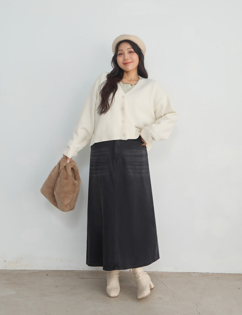 Classic V-Neck Multicolor Cropped Plus Size Knit Cardigan