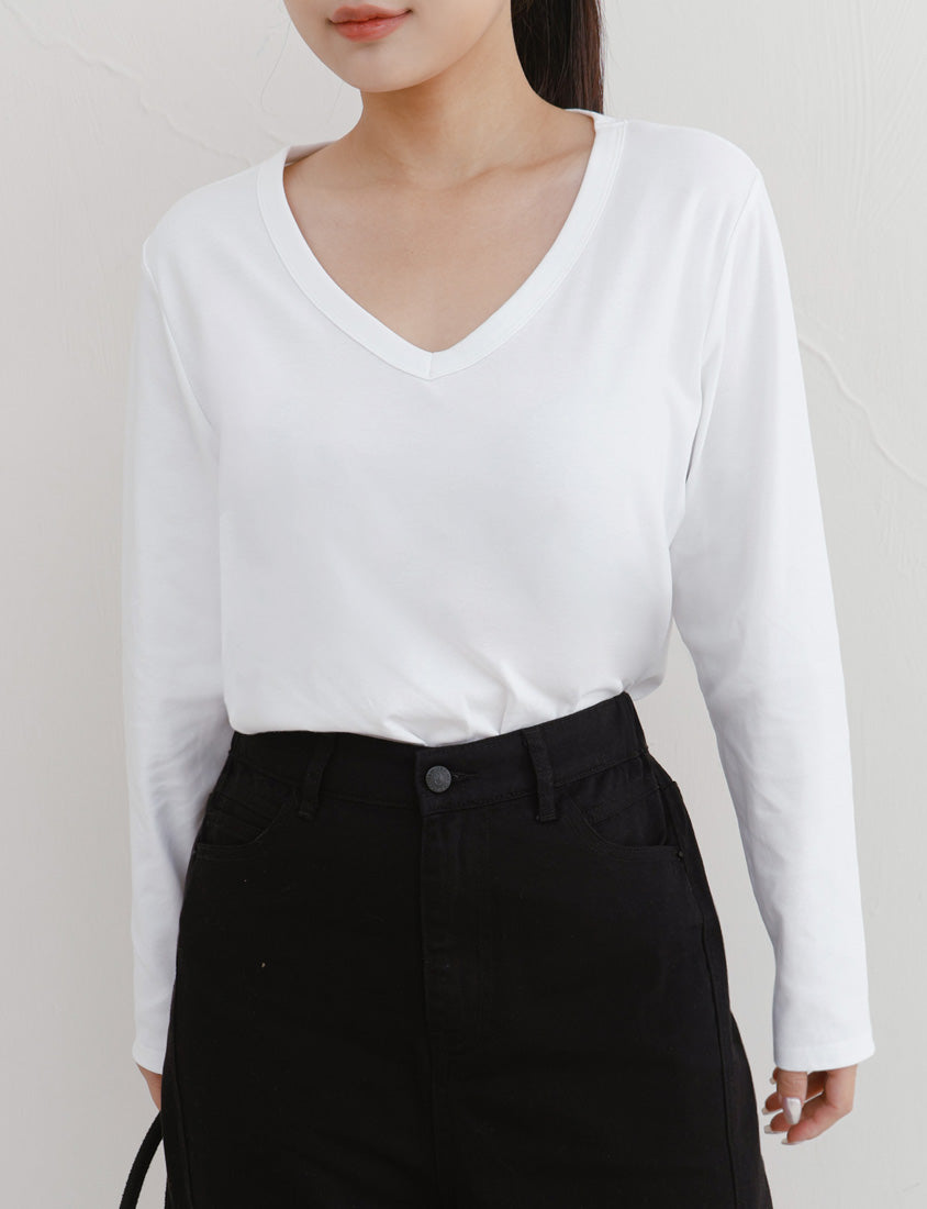 V-Neck Slim Fit Plus Size Long Sleeve Tee