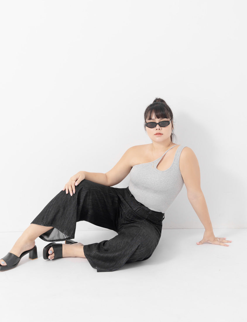 Standard Stitch Detail Plus Size Wide-Leg Jeans