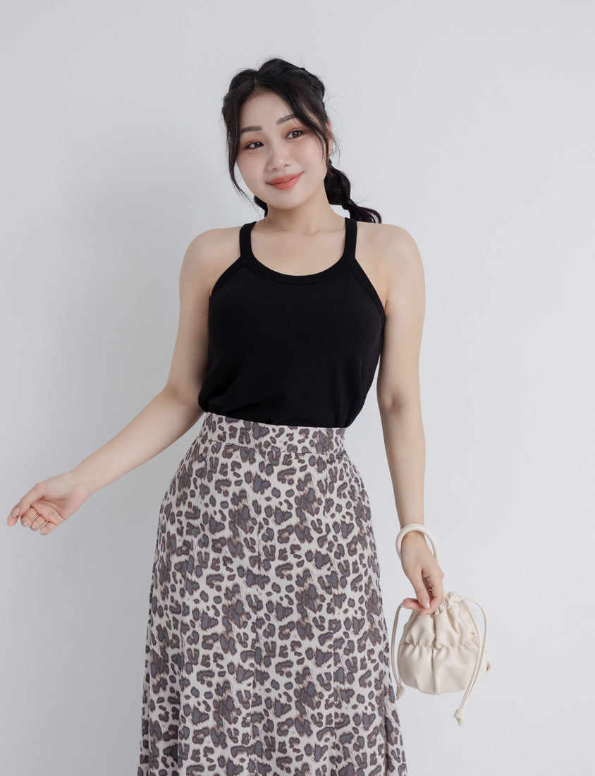 Pobra. Airy Halter Neck Ribbed Sleeveless Plus Size Bra Top