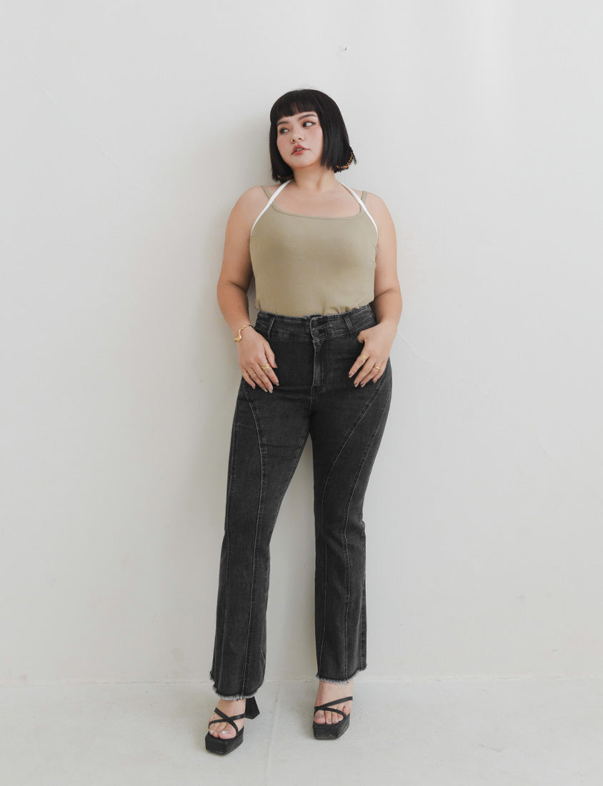 MUA! Ultra Slimming Stitch Stretchy Plus Size Flared Pants